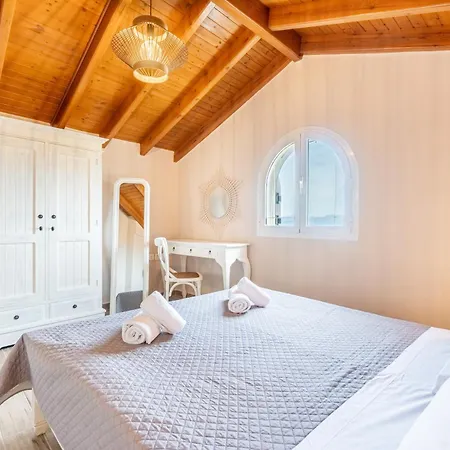 Lejlighed Konstantina Lulas Penthouse Petrití