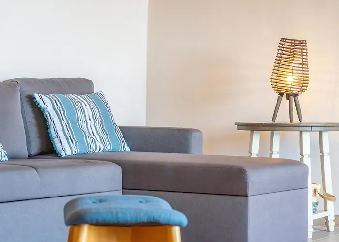 Konstantina Lulas Penthouse * Petrití